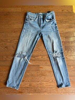 Zara Slim Fit Mid-Rise Distressed Jeans
